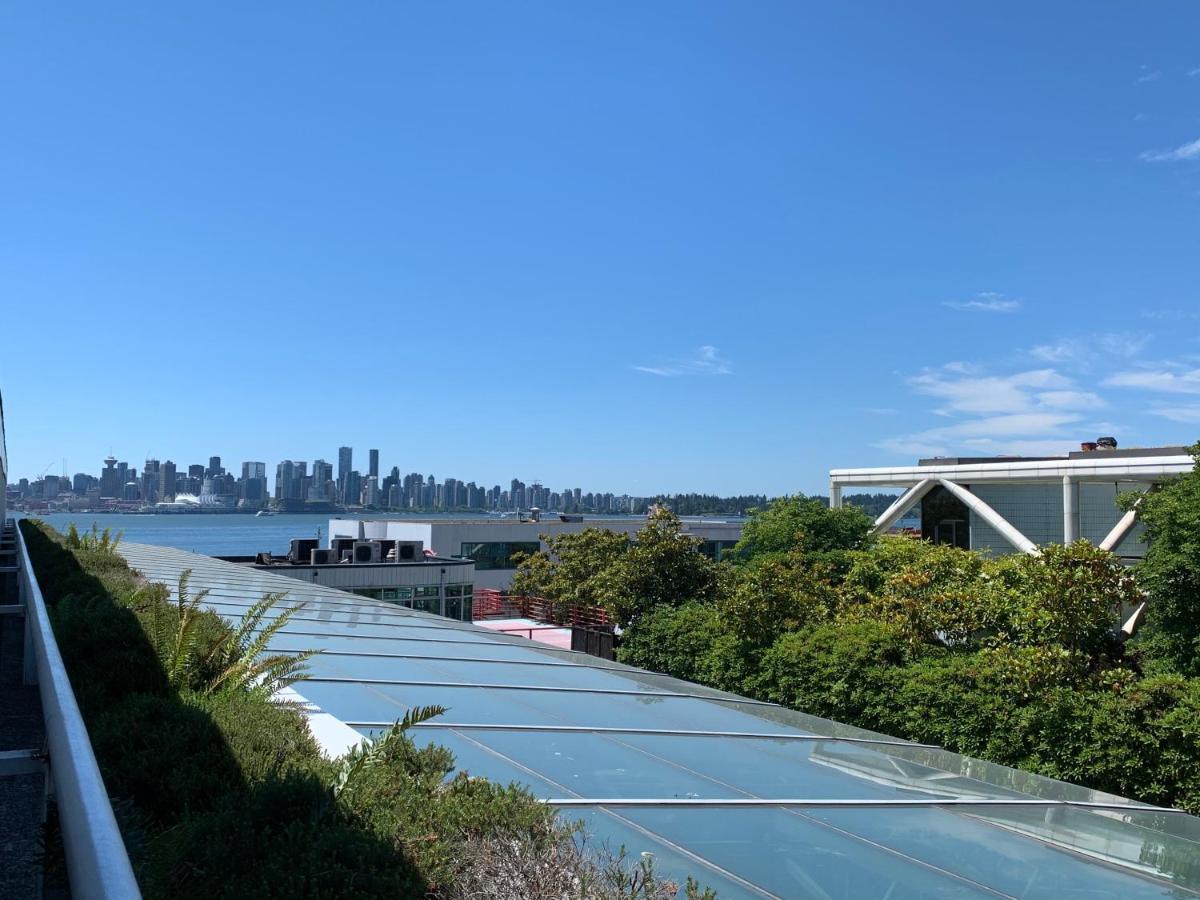 The Lonsdale Quay Hotel North Vancouver Zewnętrze zdjęcie